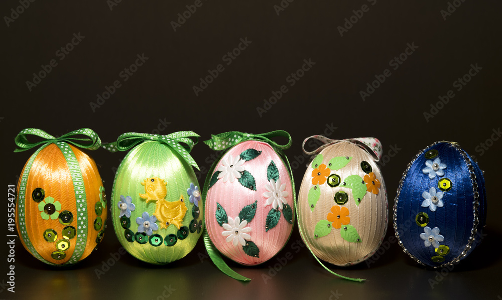 Fototapeta premium Homemade colorful Easter eggs