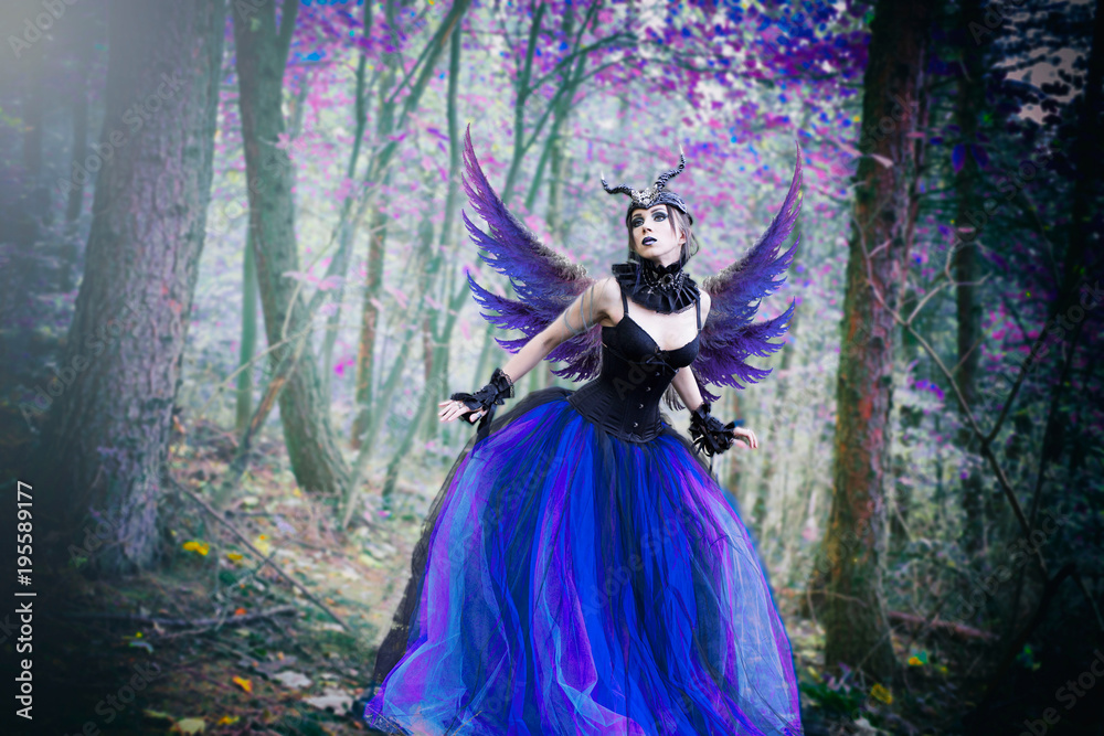 Obraz premium Piękna czarownica, fioletowa kraina fantasy