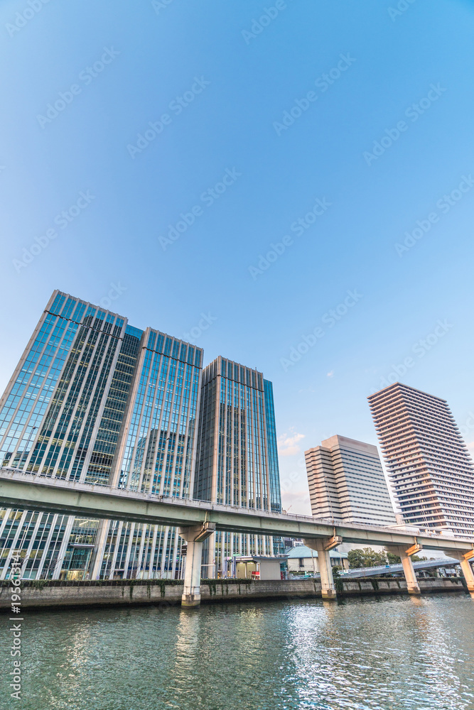 Obraz premium Osaka cityscape - Nakanoshima district at dusk - Osaka Japan