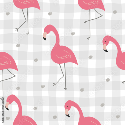 do-sypialni-z-recznie-rysowanymi-rozowymi-flamingami