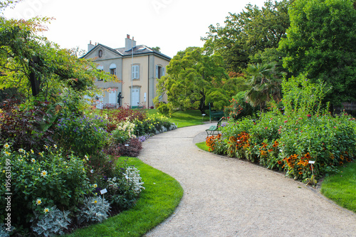 The Conservatory and Botanical Garden of the City of Geneva © ermes86