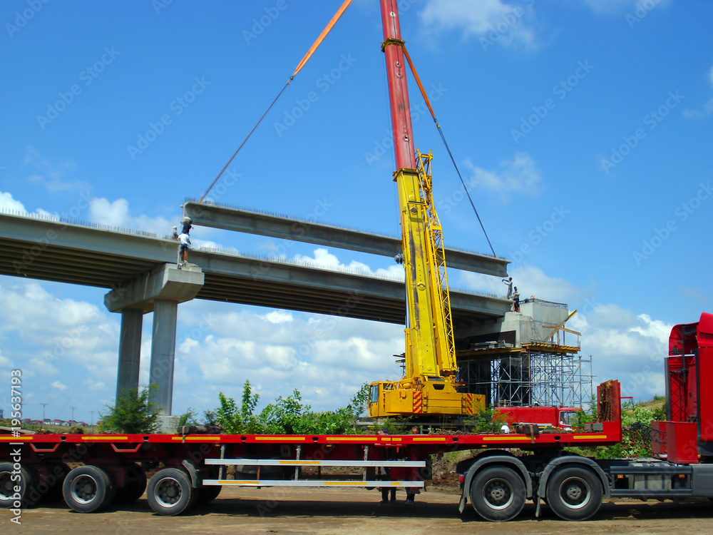 The crane fixed beam on pylons The crane fixed beam on pylons