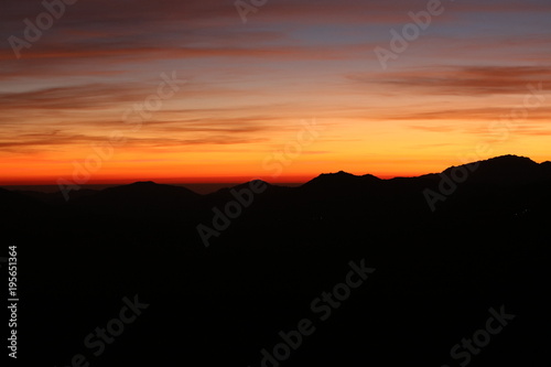 Sonnenuntergang mit Blick auf die Küste