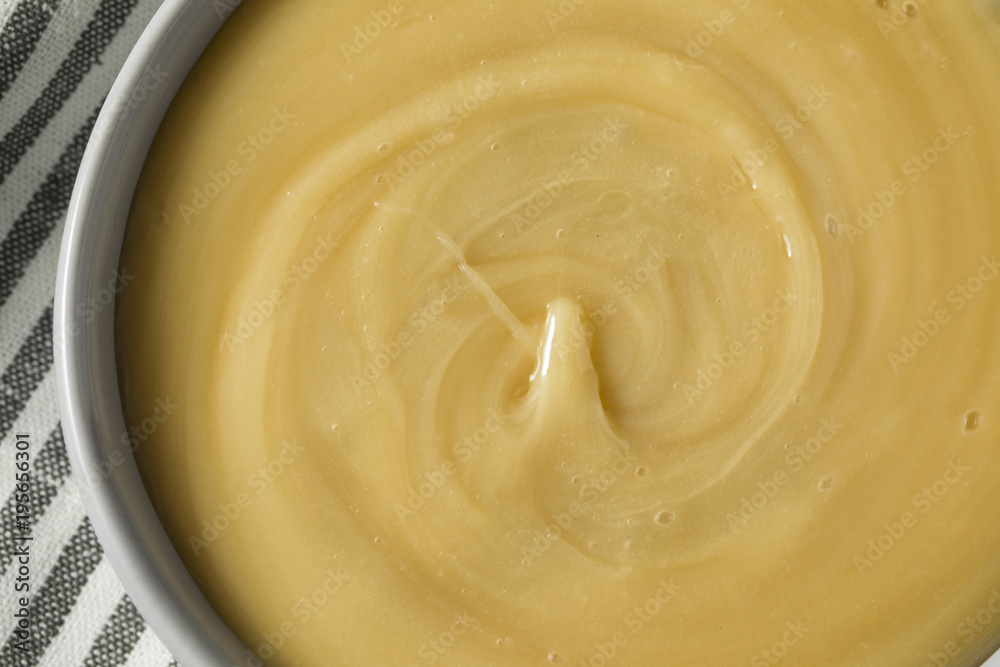 Sweet Homemade Whipped Honey Sweet Homemade Whipped Honey