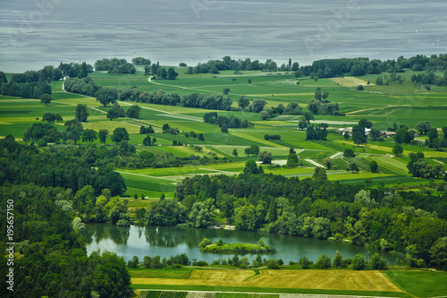 WEITSICHT VON WALZENHAUSEN ZUM BODENSEE 