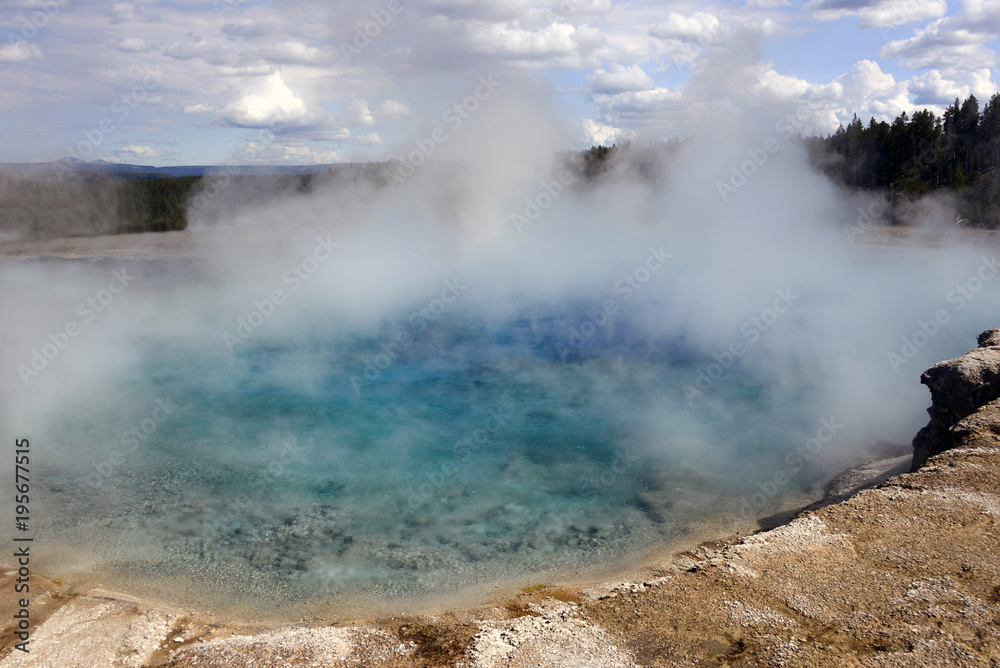 Fototapeta premium Excelsior Geyser, Grand Prismatic Basin, Yellowstone National Park
