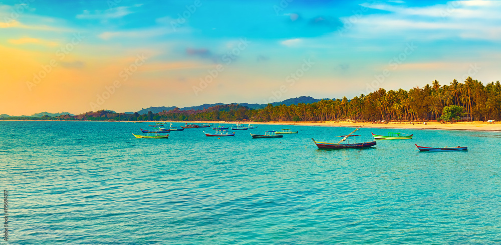 Fototapeta premium Seascape at sunset time. Beautiful landscape of the Indian ocean. Panorama