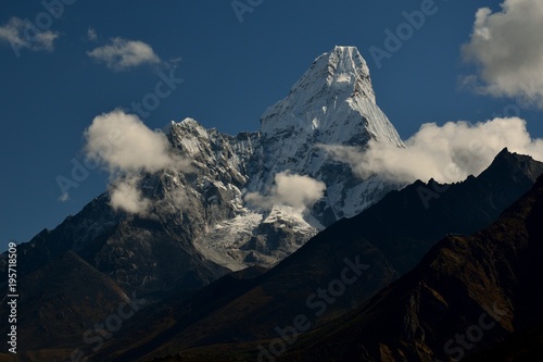 View of Mt. Ama Dablam, Tengboche, Solukhumbu District, Sagarmatha Zone, Himalayas, Nepal, Asia © Jan