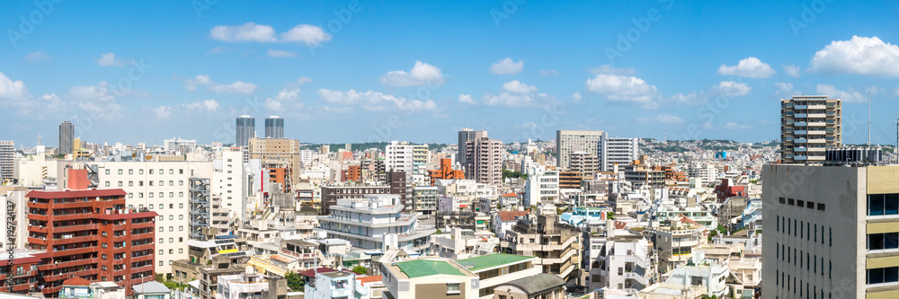 Fototapeta premium Naha pejzażu miejskiego panorama, Okinawa, Japonia
