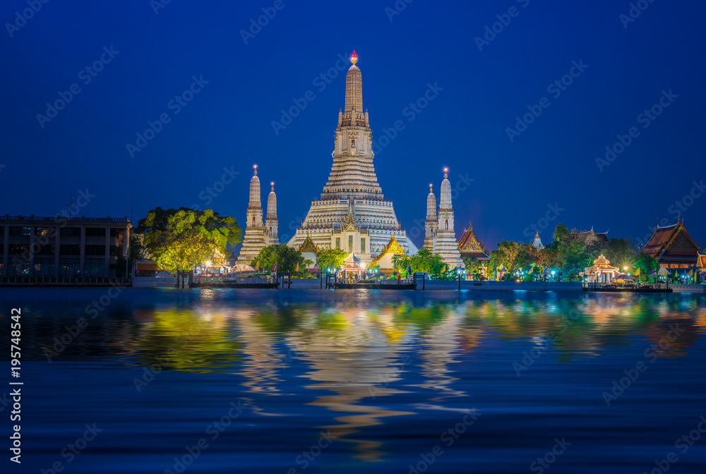 Naklejka premium Wat Arun temple