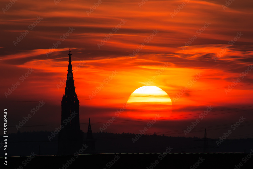Sonnenuntergang hinter Ulmer Münster