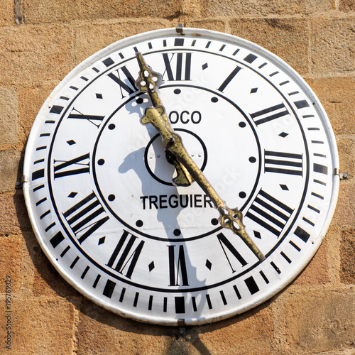 Horloge de la cathédrale de Tréguier