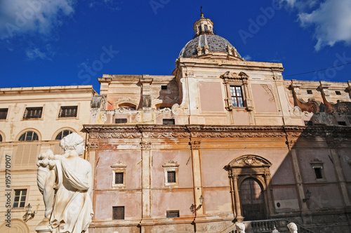 Palermo, la fontana di piazza Pretoria e la chiesa di Santa Caterina d'Alessandria photo