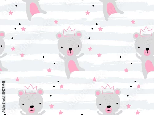 Tapety z śliczną niedźwiadkową księżniczką w koronie