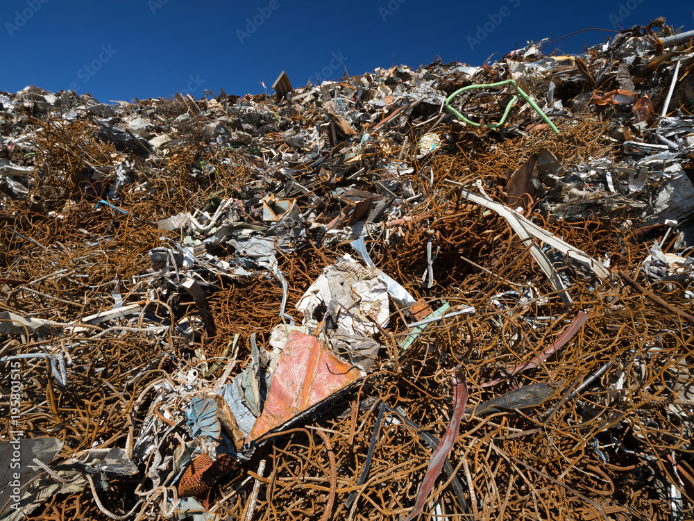 Obraz premium スクラップの山