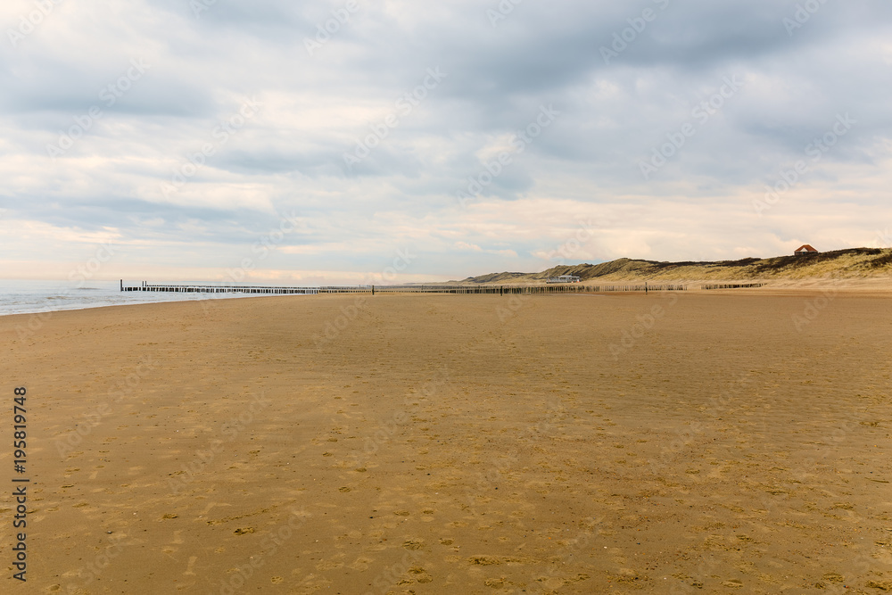 Nordsee Strand mit Blick über die Dünen Nordsee Strand mit Blick über die Dünen