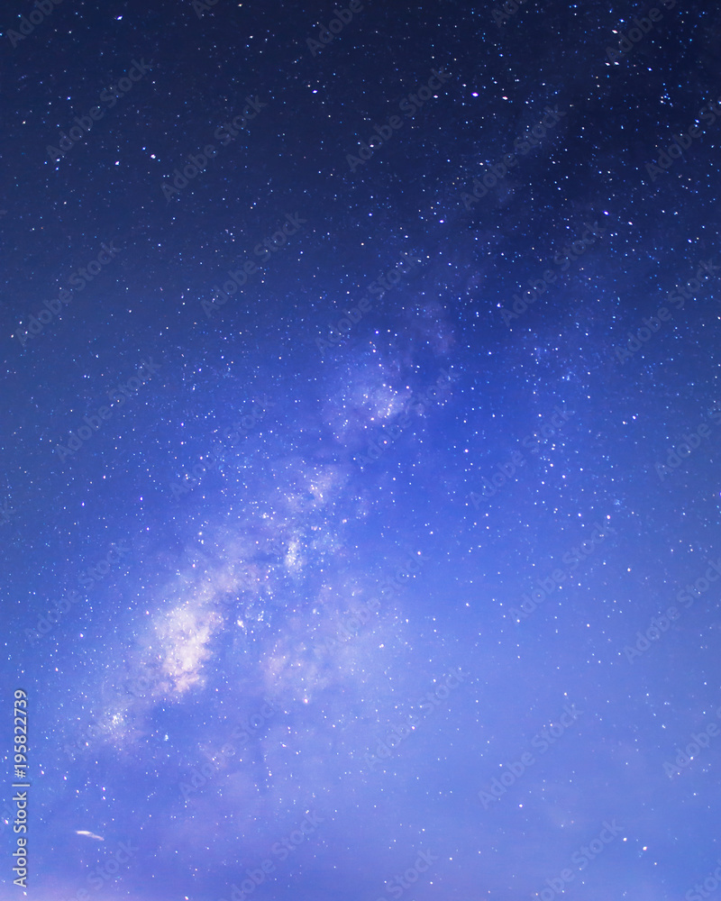 Fototapeta premium milkyway night sky background atmosphere