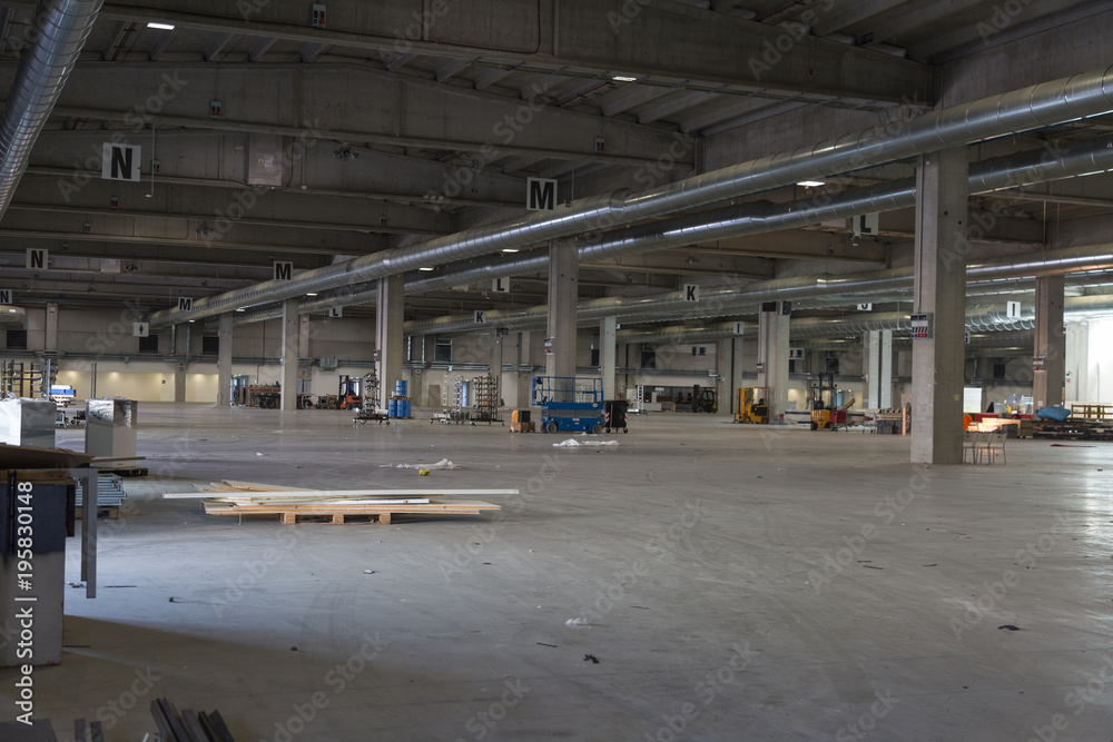 Interior of Empty Warehouse: Empty Factory Building
