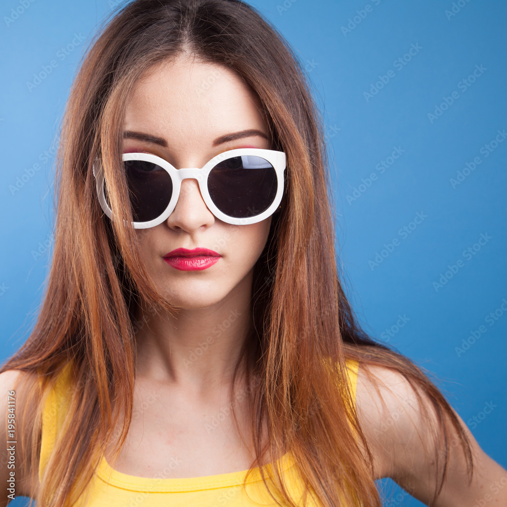 Beautiful young girl wear sunglasses Beautiful young girl wear sunglasses