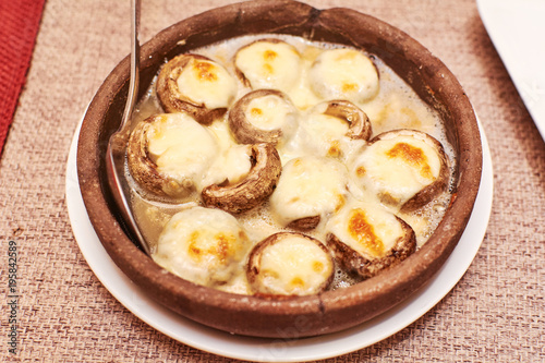 mushrooms baked with cheese
