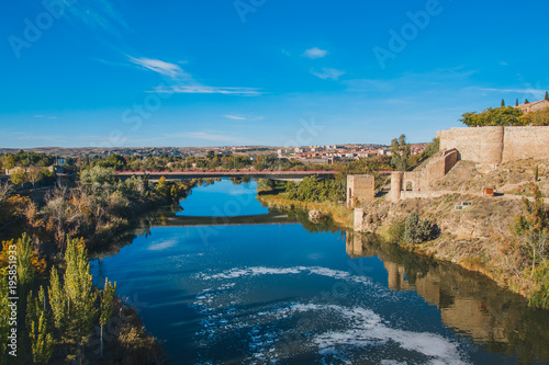 Fototapeta Naklejka Na Ścianę i Meble -  Saint Martin Bridge across Tagus River, Toledo, Spain
