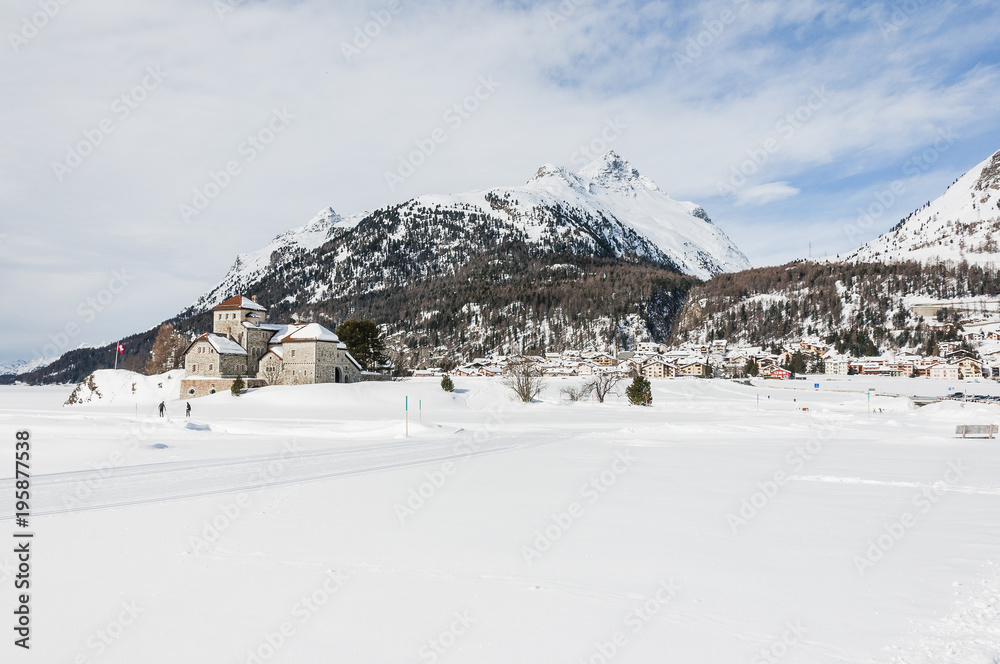 Silvaplana, Langlauf, Langlaufsport, Loipe, Dorf, Silvaplanersee, Piz Julier, Julierpass, Oberengadin, Alpen, Graubünden, Winter, Schweiz