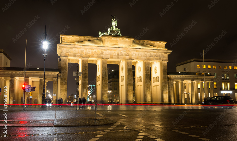 Fototapeta premium Brandenburg Gate in Berlin, Germany