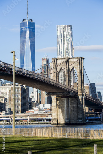 Brooklyn Bridge and Freedom Tower © Alberto Lama