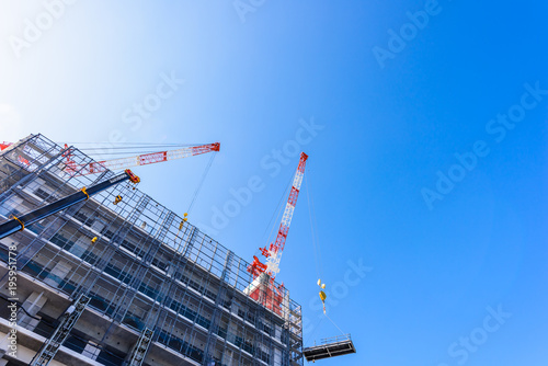 建設中のマンション　Apartment house construction