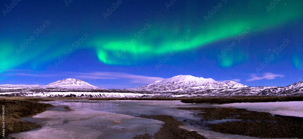 Northern Lights in Þingvellir (Thingvellir) 