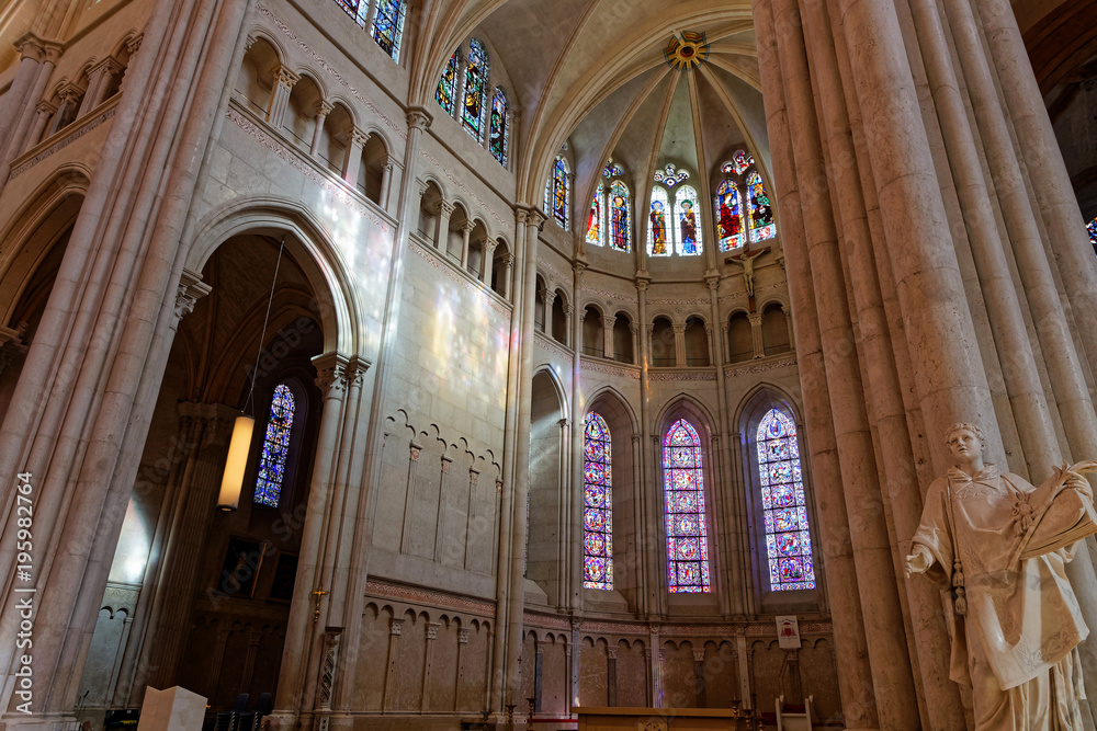 Intérieur de la Cathédrale Saint-Jean de Lyon
