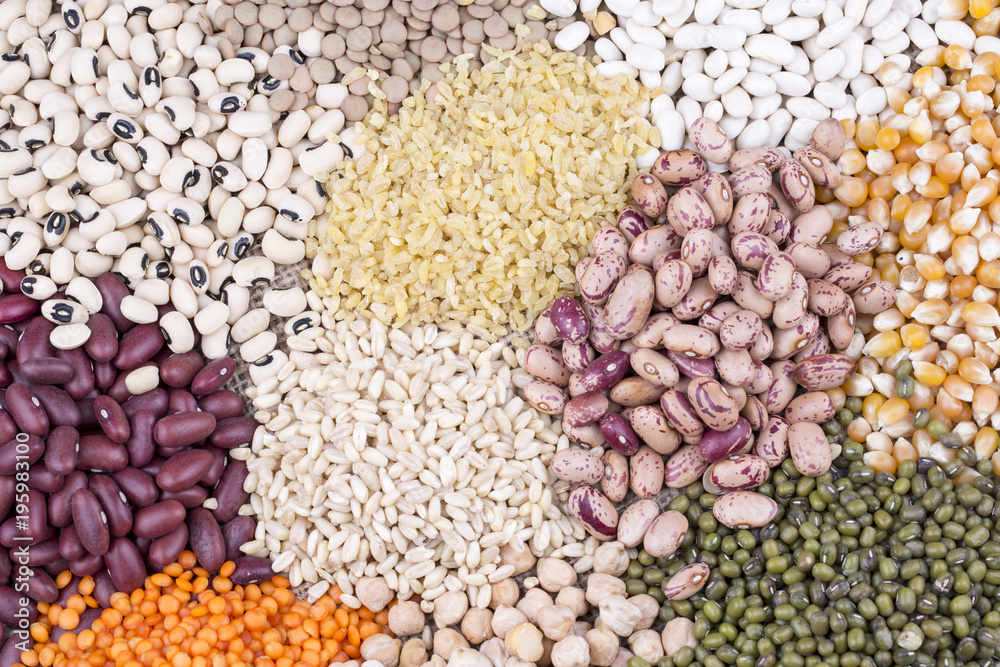 Obraz premium Mixed dried legumes