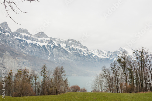 Churfirsten, Selun, Frümsel, Brisi, Zuestoll, Schibenstoll, Hinterrugg, Chäserrugg, Gamserrugg, Walensee, Quiten, Walenstadt, Walenstadtberg, Toggenburg, Sarganserland, Alpen, Frühling, Schweiz photo