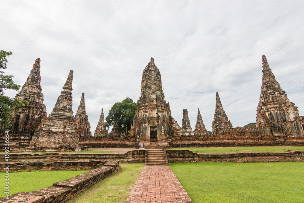 Wat Chaiwatthanaram is a Buddhist temple in the city of Ayutthaya Historical Park, Thailand, Current is a tourist attraction. Wat Chaiwatthanaram is a Buddhist temple in the city of Ayutthaya Historical Park, Thailand, Current is a tourist attraction.
