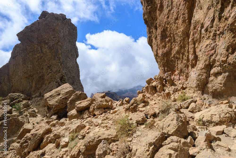 Fototapeta premium Roque Nublo mountain in Gran Canaria, Canary Islands, Spain