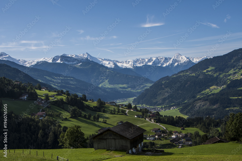 Panorama Zillertal von einem Berg