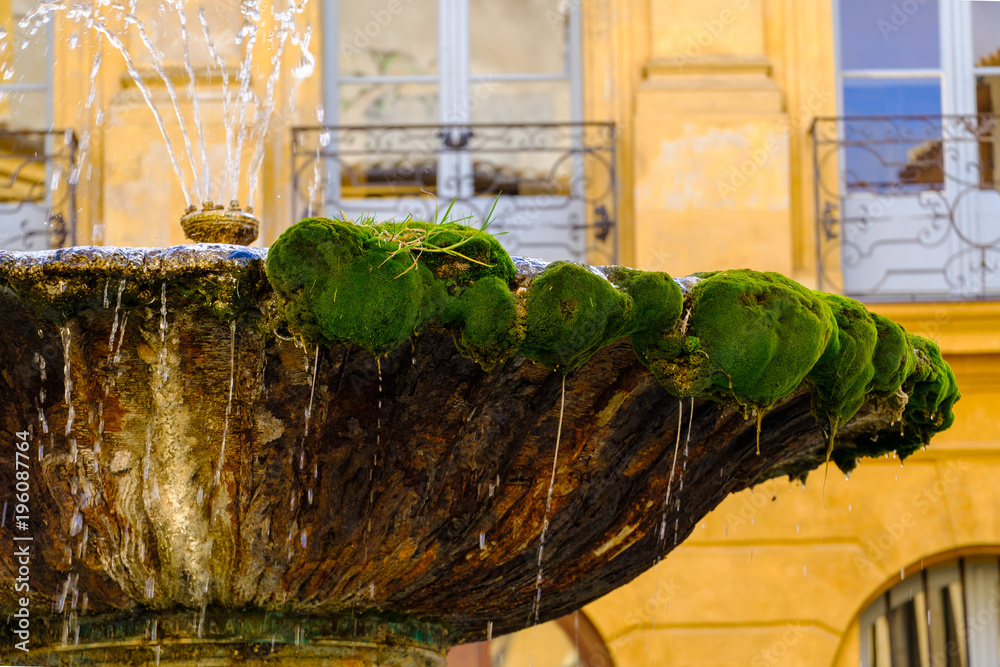 Fragment de la fontaine d'Albertas gros plan. Aix-en-Provence, France.