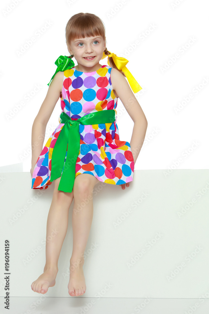 Girls looks because of the white obstacle. Girls looks because of the white obstacle.