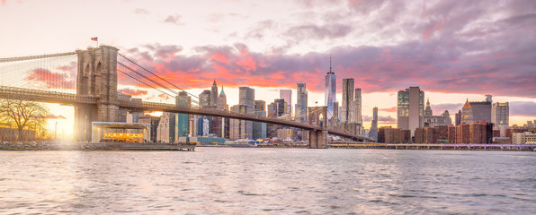 Fotobehang Brooklyn Bridge Zonsondergang boven Brooklyn Bridge  © f11photo