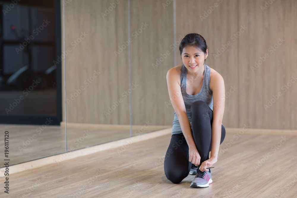 Fototapeta premium asian woman workout