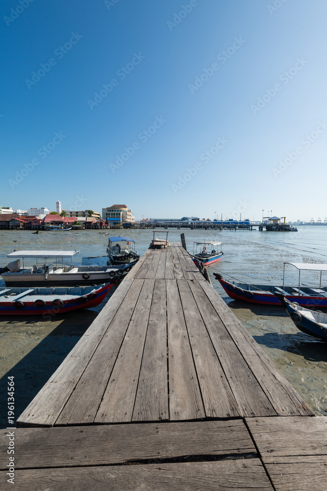 Fototapeta premium 周一族の橋