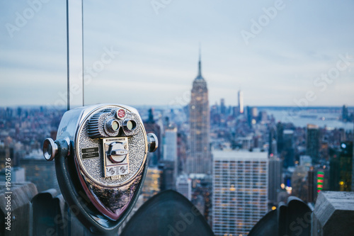 New York City - Ausblick von Rockefeller Center mit historischem Fernglas