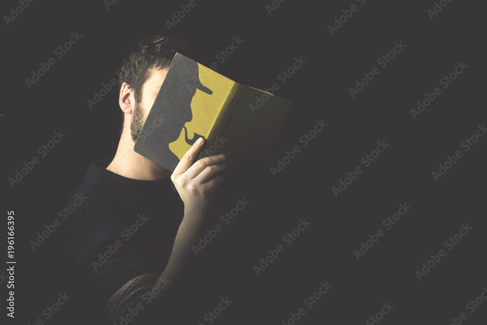 Obraz premium identify oneself in a thriller book