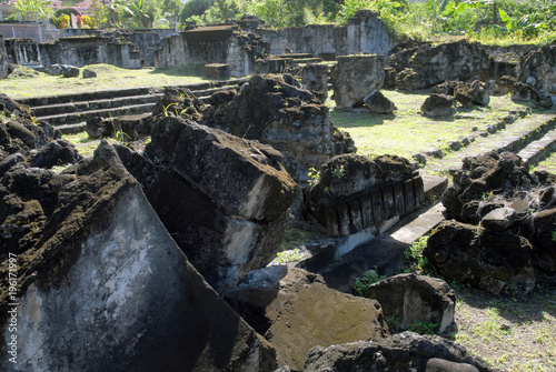 vestiges de l'église du Fort Saint-Pierre en Martinique. Détruite lors de l'éruption de 1902