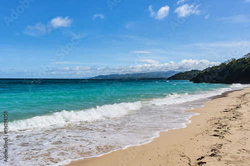 Ilig Iligan idyllic beach in Boracay, Philippines © Alexey Pelikh