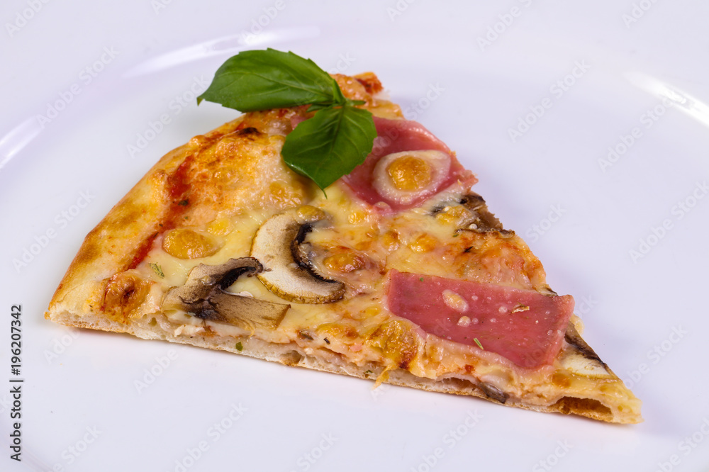 Pizza mushrooms and ham