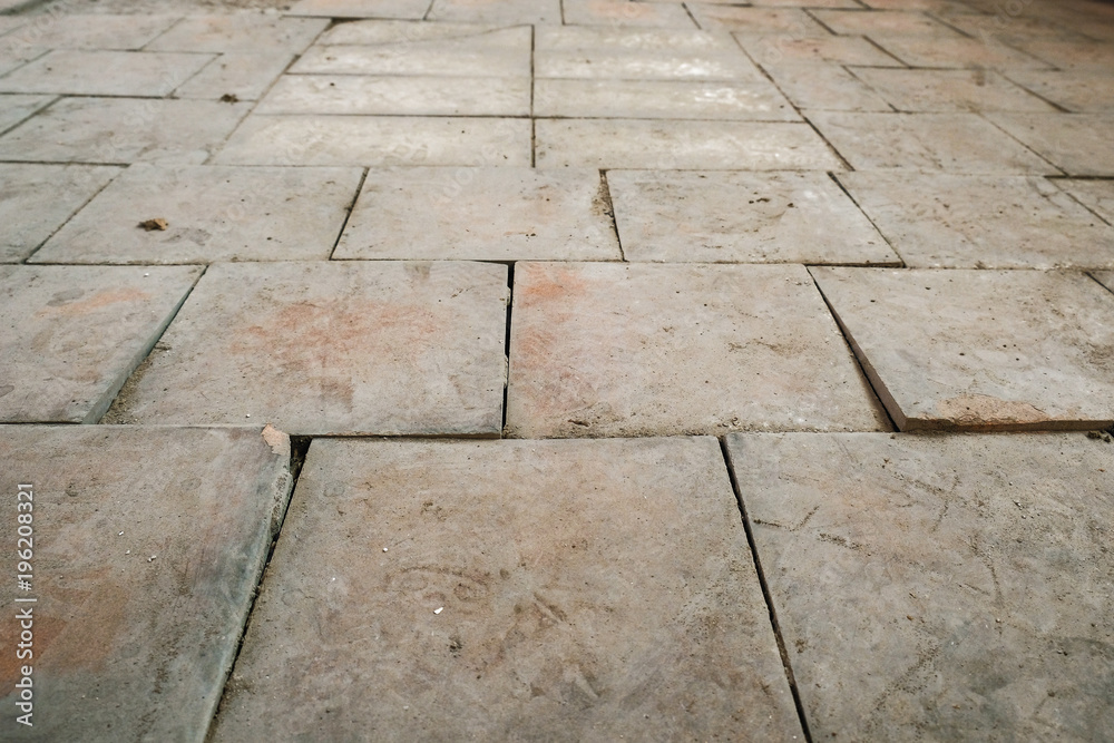 Obraz premium old broken tile
