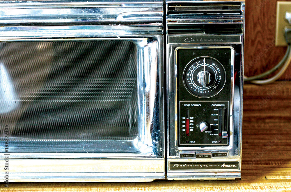 Obraz premium Microwave old