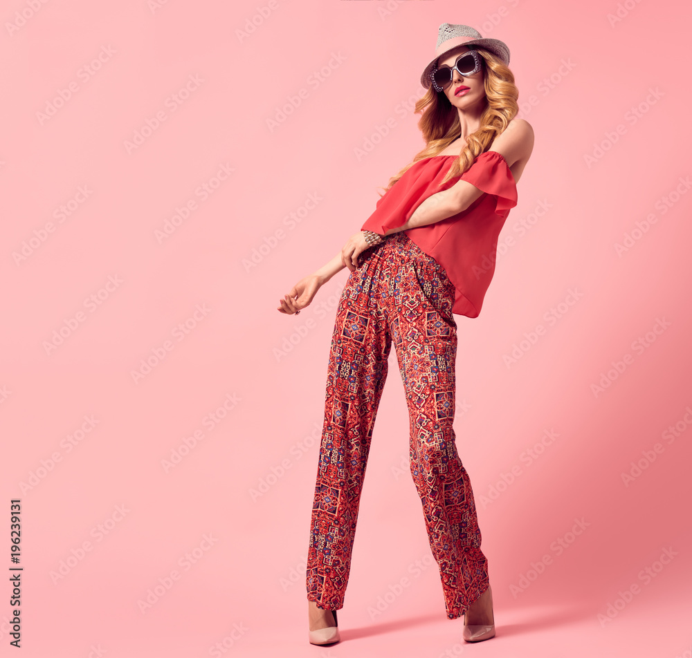 Fashion Glamour Beautiful Blond Lady. Fashionable Hairstyle, Luxury Trendy Sunglasses. Sensual Woman in Summer Stylish fashion Outfit, Heels. Young Playful female Model Girl. Art Studio Fashion Glamour Beautiful Blond Lady. Fashionable Hairstyle, Luxury Trendy Sunglasses. Sensual Woman in Summer Stylish fashion Outfit, Heels. Young Playful female Model Girl. Art Studio