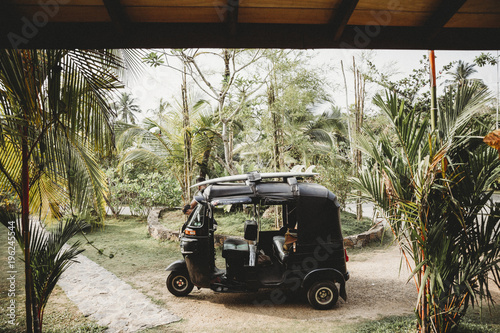 Surf in Sri Lanka photo